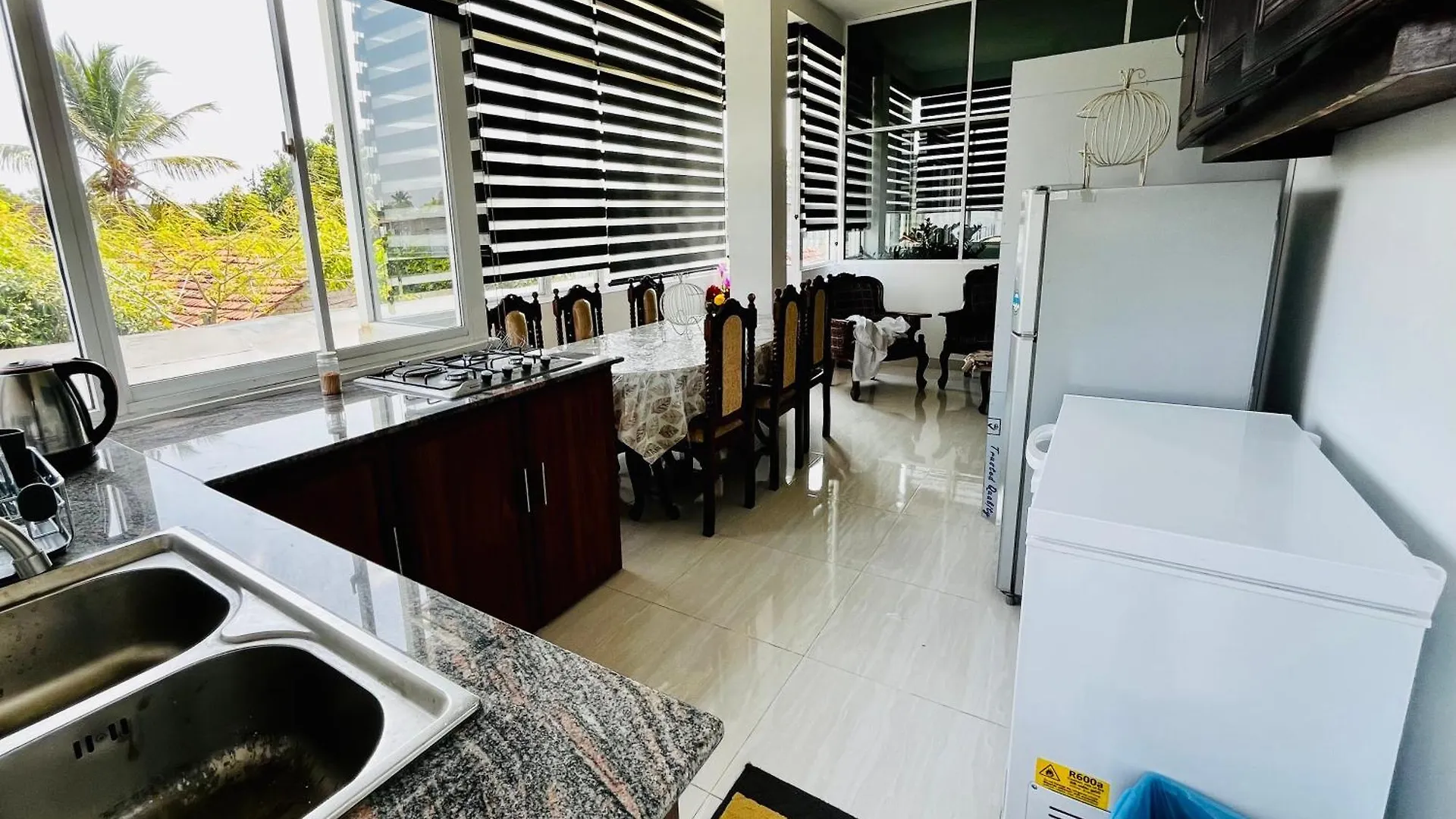 Guest house Hureshan Villa Negombo Sri Lanka